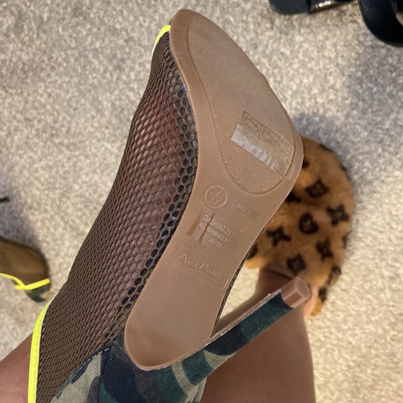 COPY - Army green neon yellow high heel shoes size 7 - Picture 3 of 4